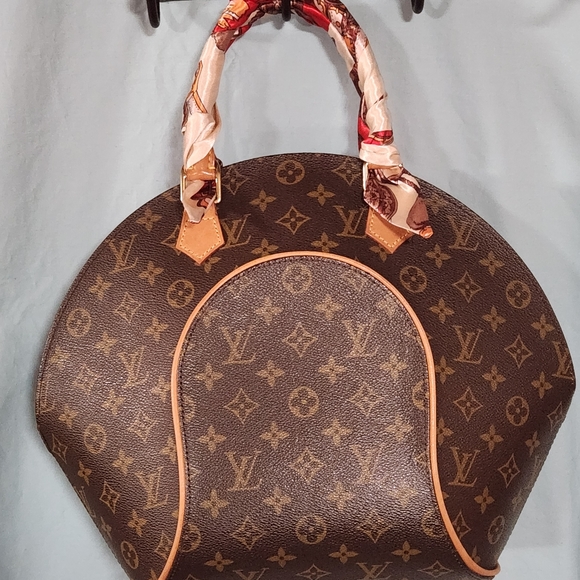 EUC LOUIS VUITTON ELLIPSE MONOGRAM MM with COA!!! Excellent condition  vintage!! - Picture 4 of 16